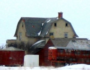 barnhouse from hyway CU.jpg