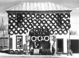 garage - san marcos tx 1940.jpg